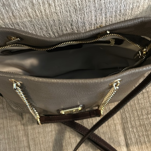 Valentina genuine leather made in Italy Crossbody medium brown 9 x 12 - Picture 6 of 9